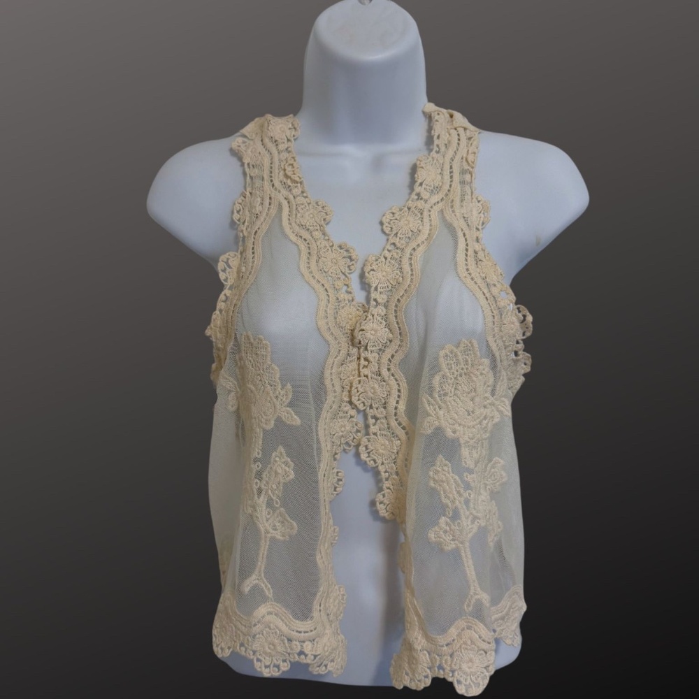 PINKY BY BUCKLE WOMEN'S SLEEVELESS SHEER LACEY OPEN VEST